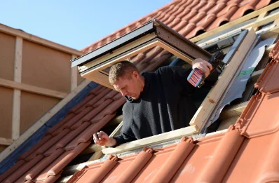 Pose de fenêtres de toit Velux à Saint-Germain-sur-École